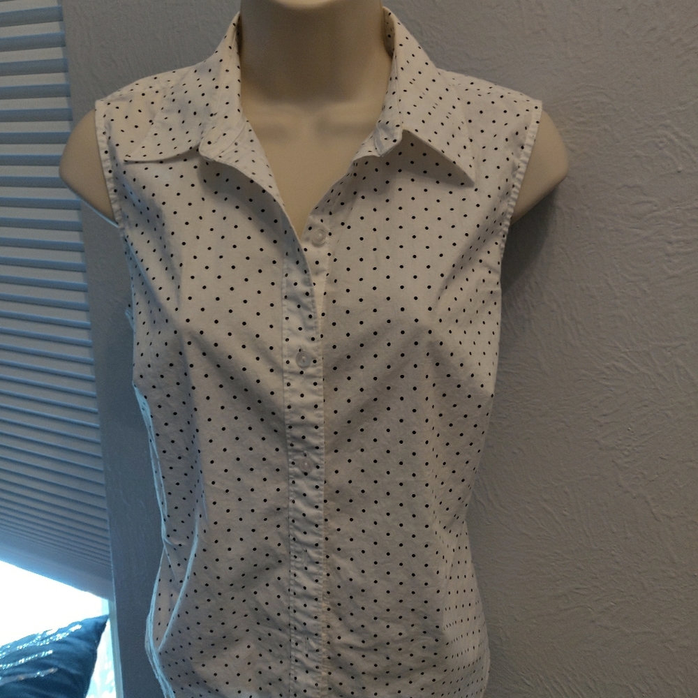 Sleeveless button down